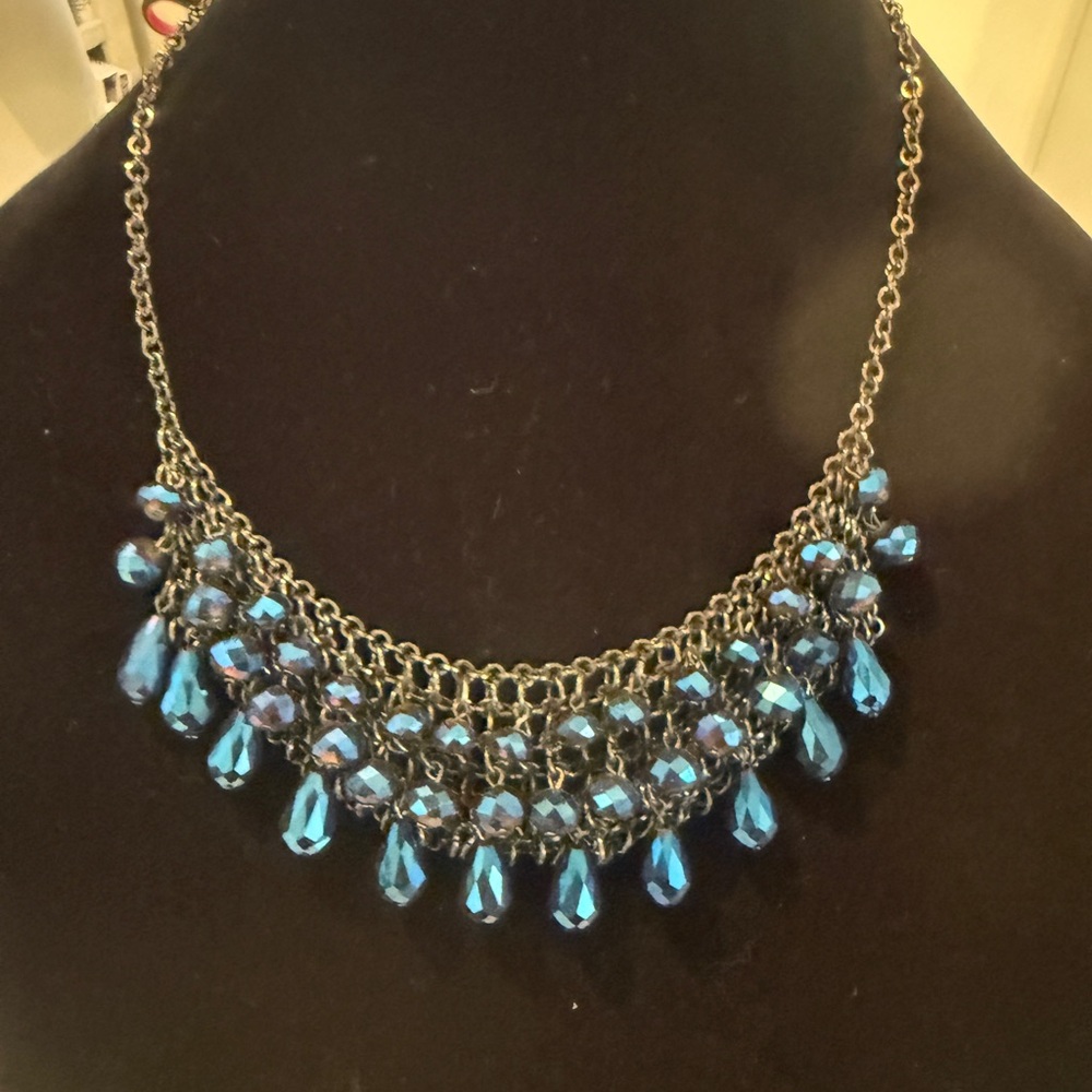 Elegant Blue Bead Necklace